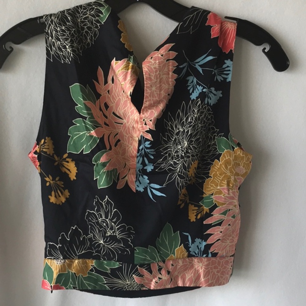 Nfs **Zara Basic Floral Top - image 3